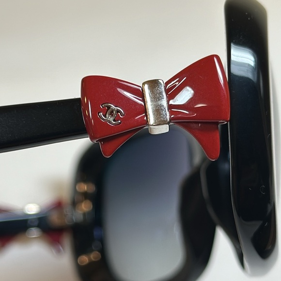 CHANEL Sunglasses for Sunny Days Black w/ Red CC Bow - Picture 7 of 14